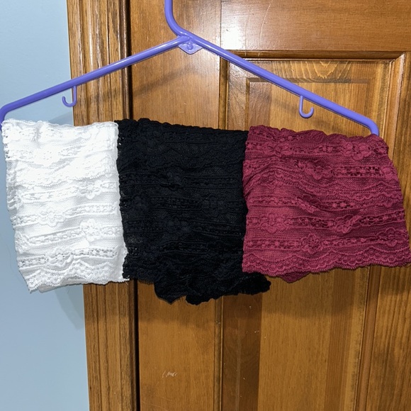 LOT OF 3 Charlotte Russe tops - Picture 2 of 8